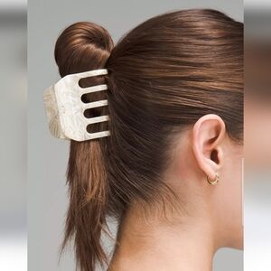 Lululemon Criss-Cross Claw Clip NWT